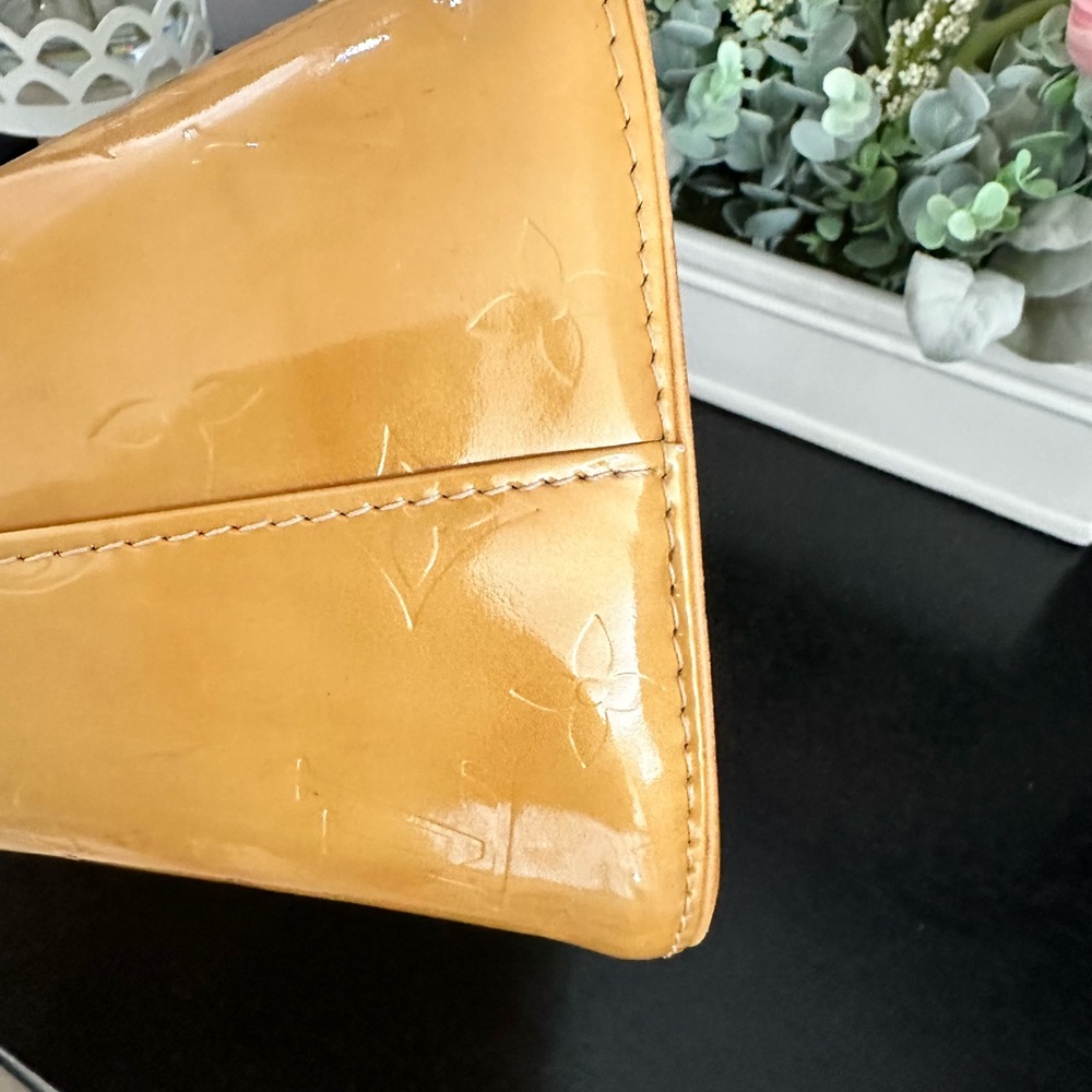 Louis Vuitton Yellow Vernis Tote Bag - Picture 6 of 16